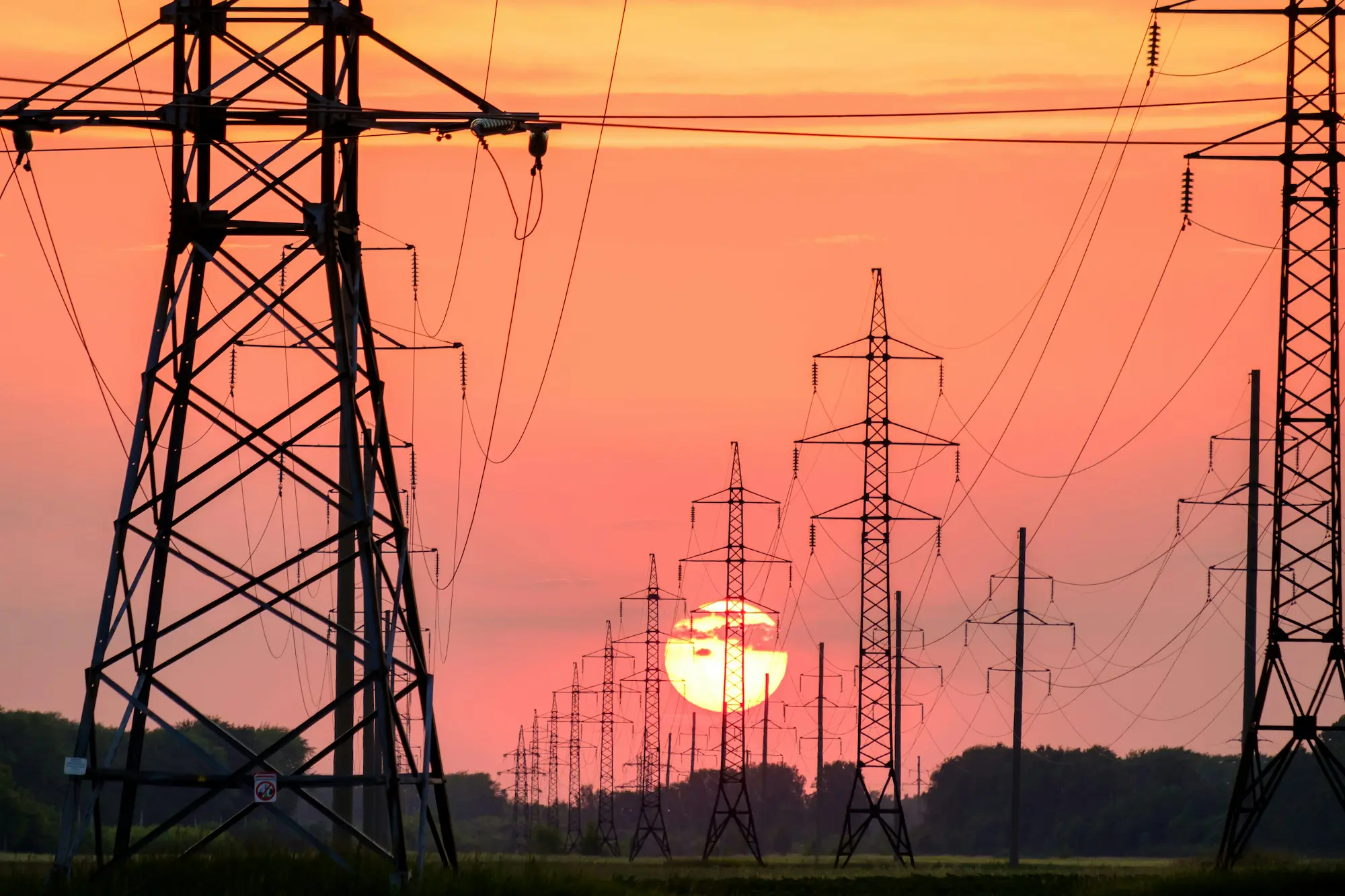 Torres de alta tensión - compañía energética - CarteraDigital.com